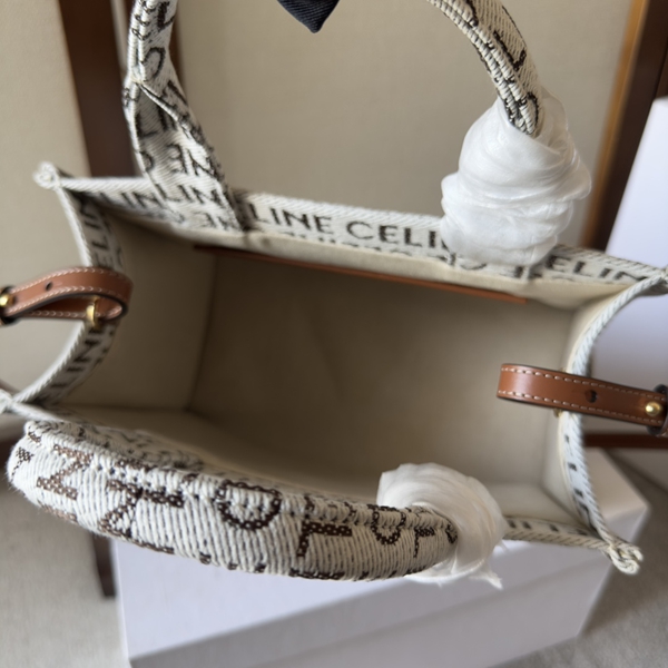 スーパーコピーブランドバッグ着用イメージ